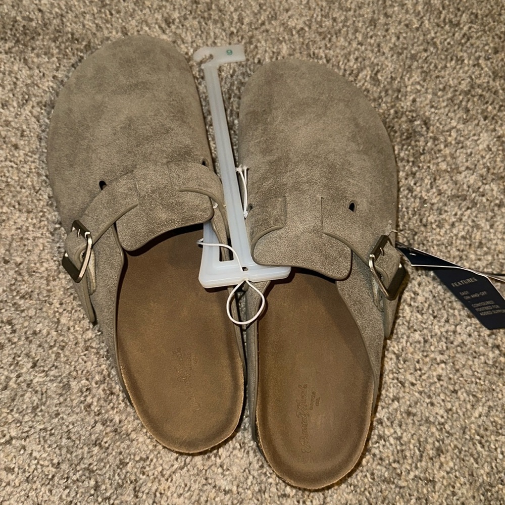 Mule clogs taupe sz 9
